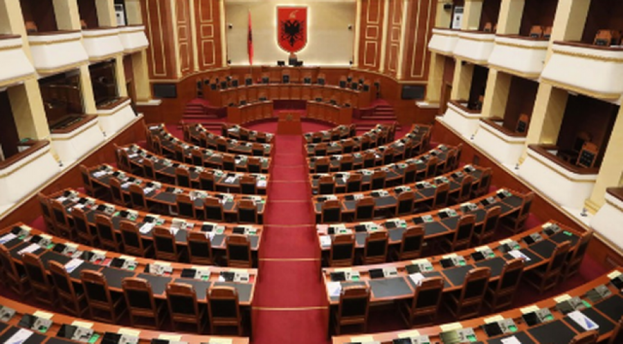 Deputetët mblidhen sot në seancë plenare, çfarë parashikon rendi i ditës