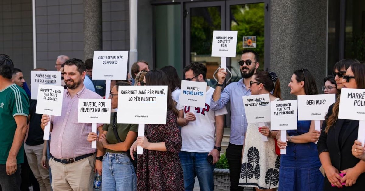 “Deri kur?”/ Deputetët shënojnë dështimin e 37-të në tentim për ta bërë Kuvendin
