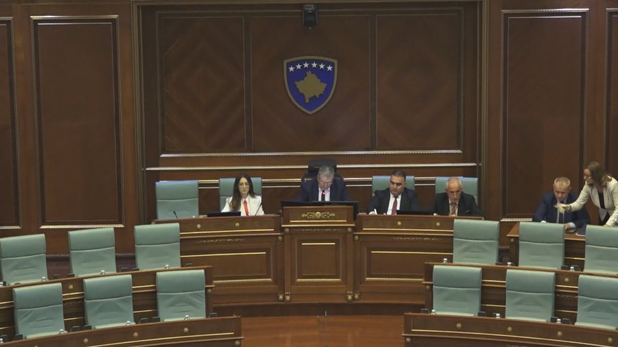 Dështon sërish seanca konstituive, komisioni për votim i merr 45 vota