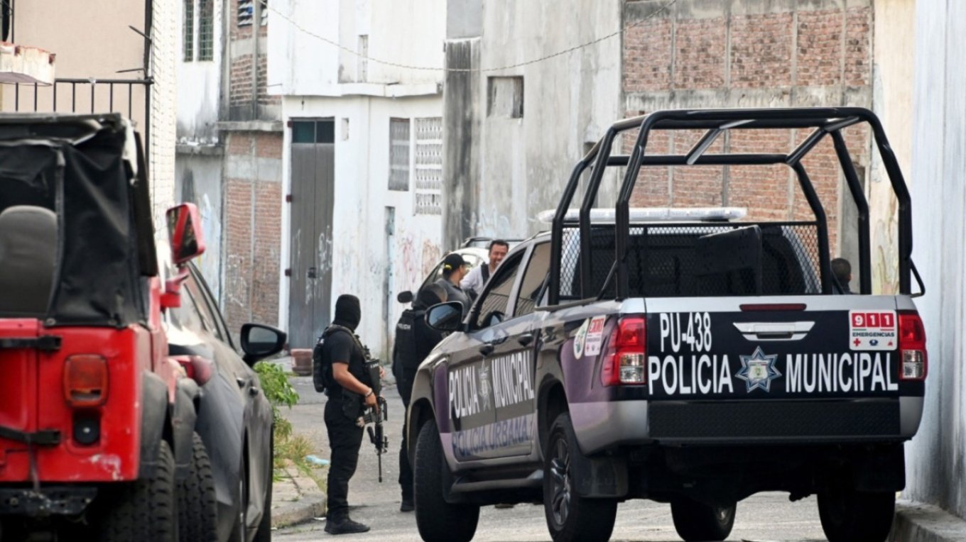 Dhjetë të vdekur nga të shtënat me armë në një shtëpi në Meksikë, përfshirë fëmijë