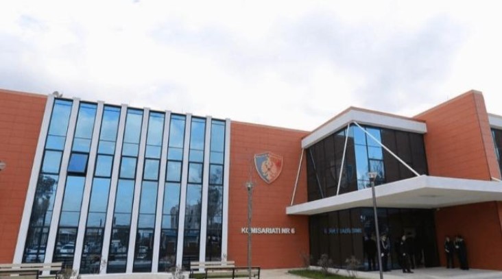 Dhunoi me grushte 39-vjeçarin në Bulevardin e Kasharit, në hetim autori, nuk i bindet policisë