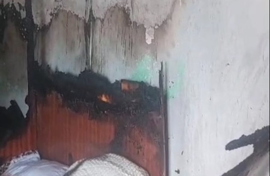 Digjet banesa në Uznovë të Beratit, dëme të mëdha materiale