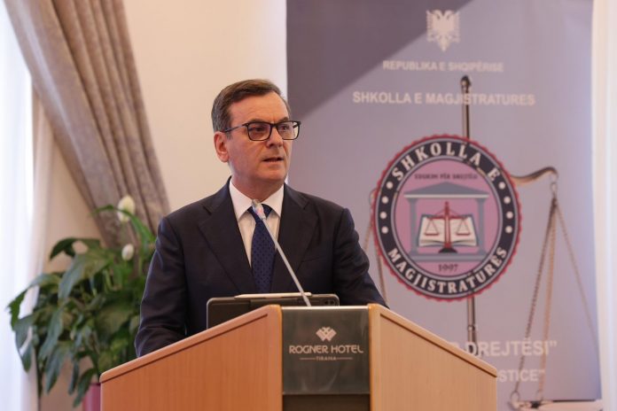 Diplomohen magjistratët e rinj, Sadushi: Brezi që duhet të vendosë themelet e kulturës së re gjyqësore