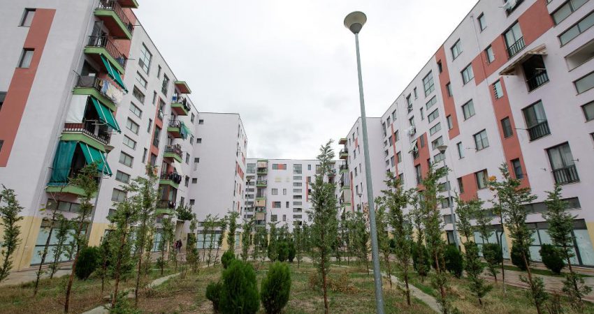 Do përfitojnë strehim social 1,253 familje në 35 bashki të vendit; Fondi 10 mln USD