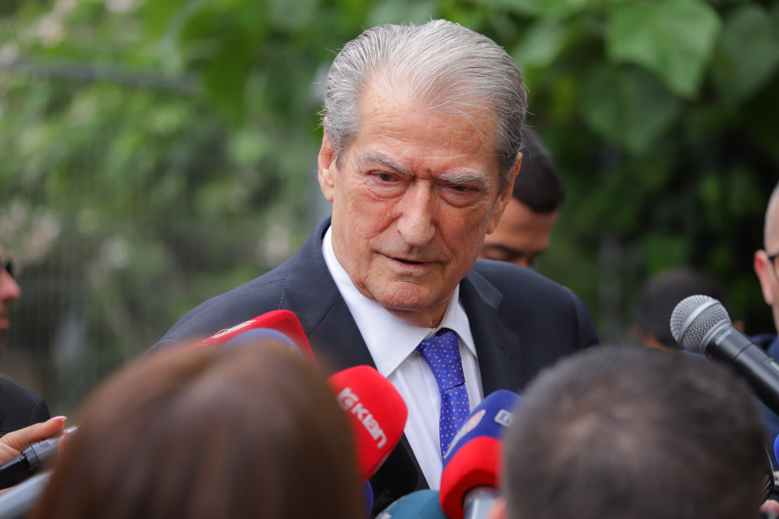 “Dumani, bashkëpunëtor i krimit”, Berisha sulmon nga SPAK edhe gjyqtaren Irena Gjoka