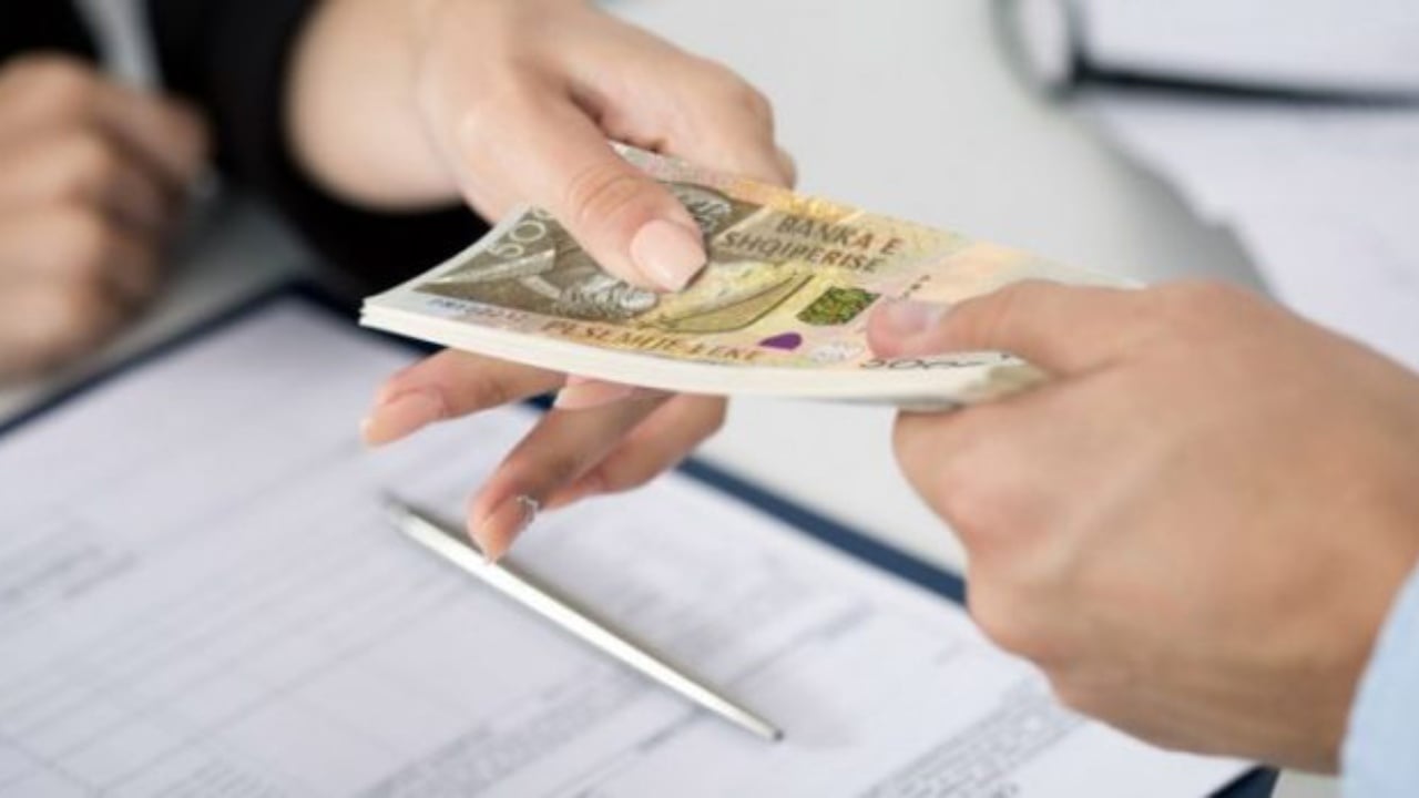 Ekonomia u rrit me 3.39%/ Kontribuuan administrata publike, tregtia dhe akomodimi! Vuajtën bujqësia dhe industria