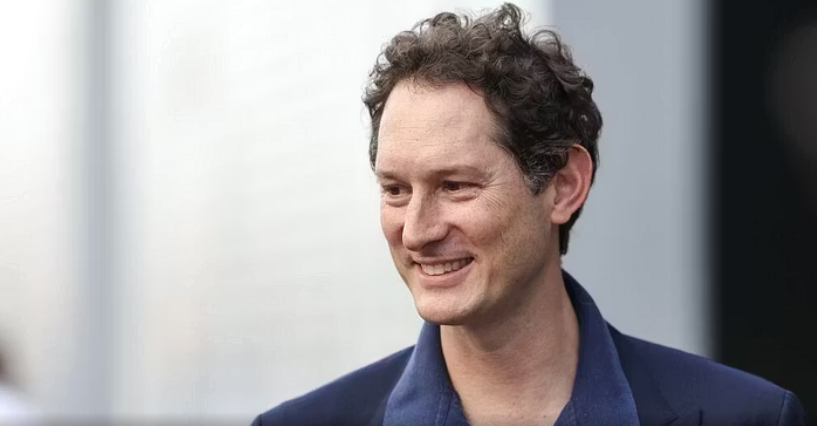 Elkann “zbret në fushë”. Shpërblim i majmë për Juventusin, po arriti në çerekfinale