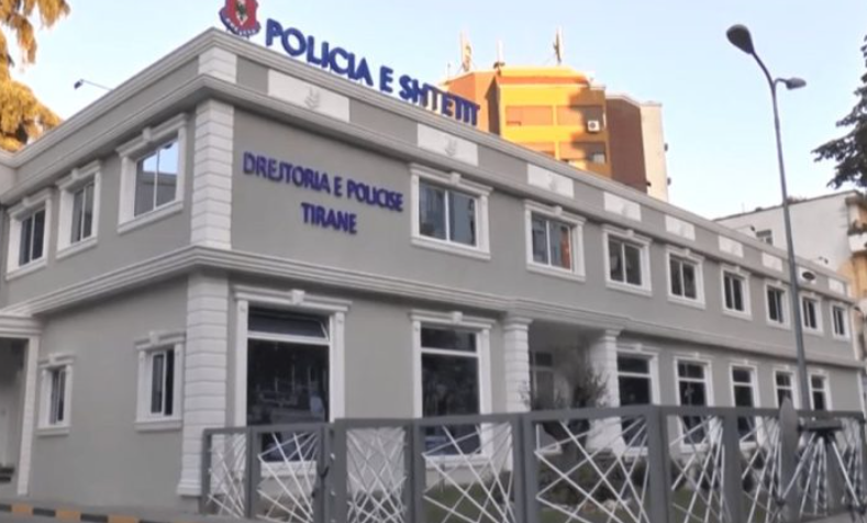 EMRI/ Plagosi 15-vjeçarin në një piceri në Tiranë, arrestohet autori