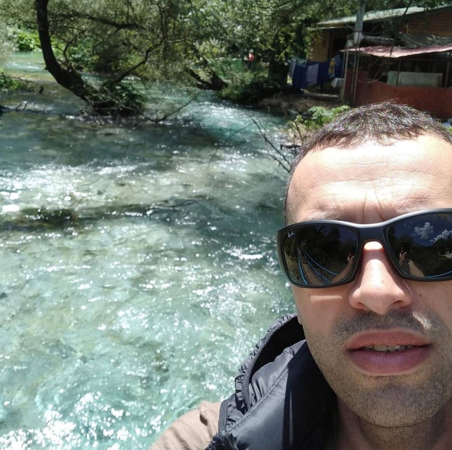 EMRI/ Vetëvritet me armën e shërbimit punonjës i Gardës së Republikës, gjendet pa jetë brenda në makinë