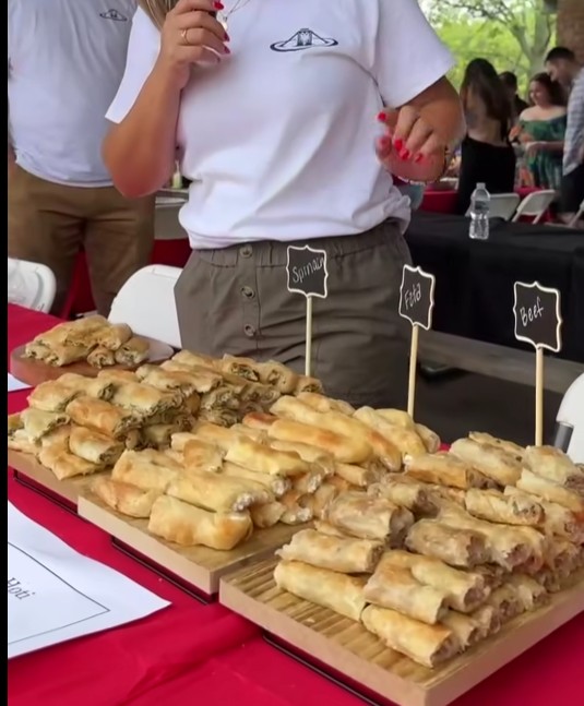 “Festa e byrekut”, një traditë e bukur e Komunitetit Shqiptar në Illinois, Chicago SHBA (VIDEO)