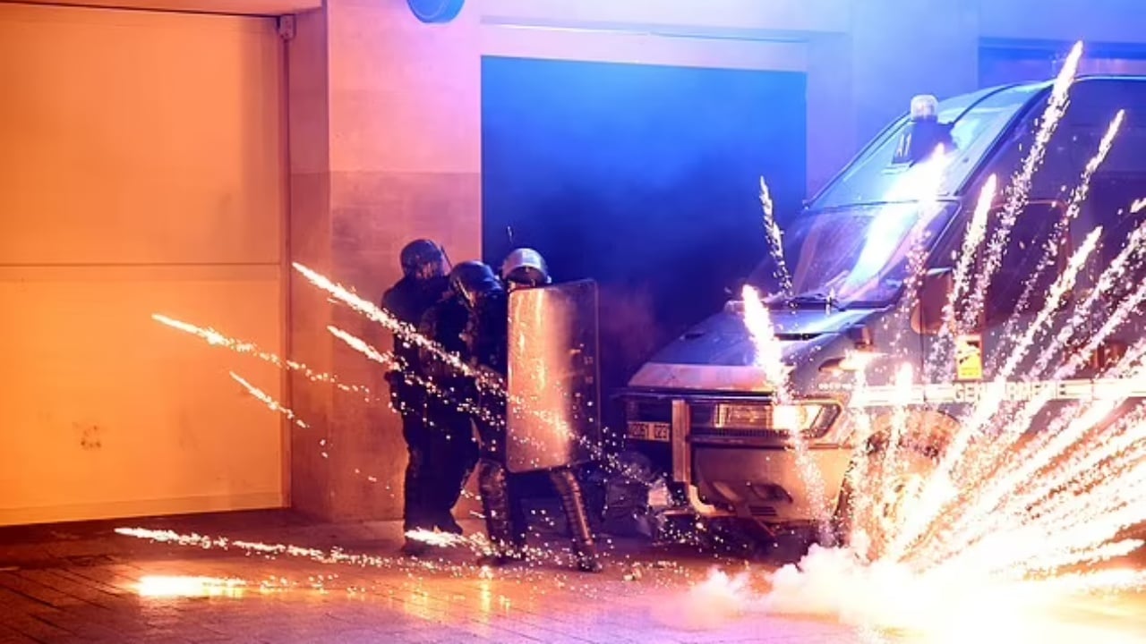 Festimet në Paris për fitoren e PSG kthehen në tragjedi, dy të rinj të vdekur! Dhjetëra të plagosur