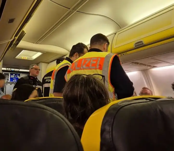 Fluturimi i avionit nga Berlini në Milano, plagosen disa pasagjerë