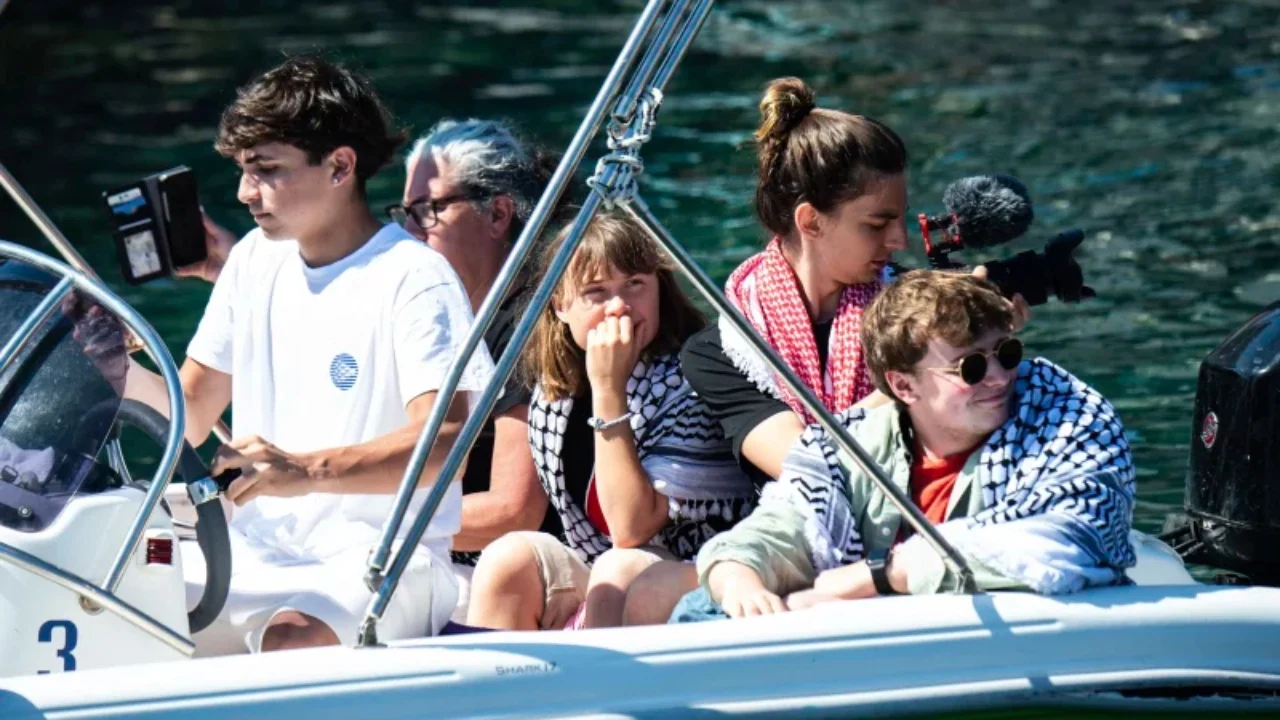 Forcat izraelite konfiskojnë anijen e nisur drejt Gazës dhe ndalojnë aktivistët