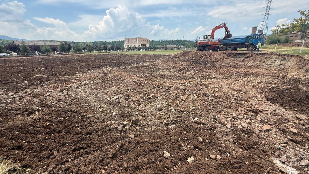 FSHF nis punën për ndërtimin e dy fushave të reja sportive në Prrenjas