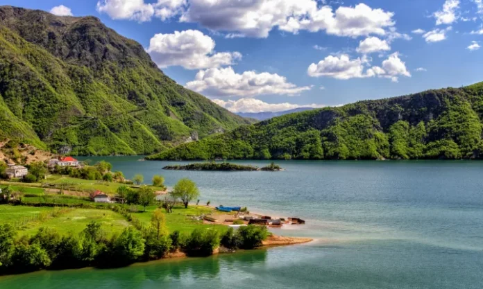 “Getaway Magazine”: Shqipëria, destinacioni sekret i Mesdheut