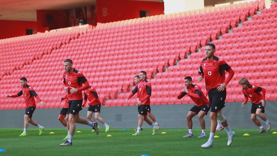 Gjysma e kuqezinjve në merkato, Broja në “ajër”, Muçi, Ismajli, Kumbulla, Hysaj dhe Asllani në merkato