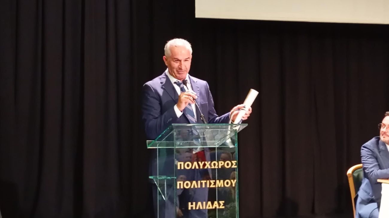 Greqi/ Kristo Hasa nderohet me titullin “Qytetar Nderi” nga bashkia e Amaliadës