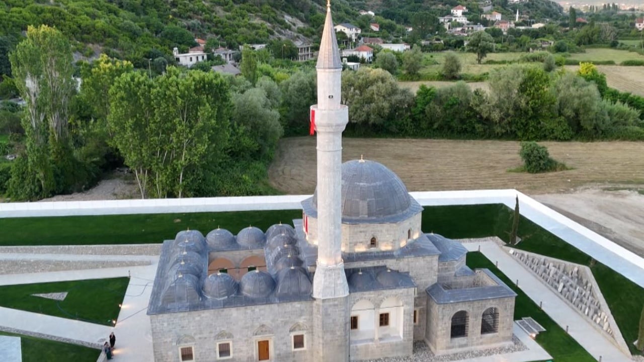 Hapet Xhamia e Plumbit në Shkodër! E renditur si një nga më të bukurat në botë, u rikonstruktua pas përmbytjeve