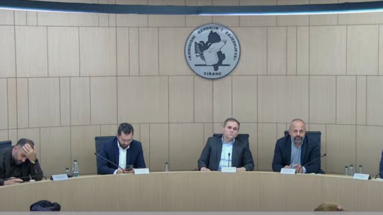 Hapja e kutive në qarkun Tiranë, burime pranë KQZ: Na duhen 10 ditë kohë për infrastrukturën teknike