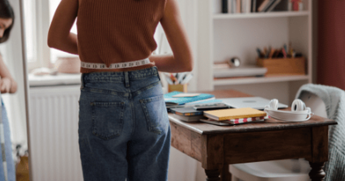 Historia e 15-vjeçares që kaloi në anoreksi, blinte tableta laksative në farmaci, mjekja: Hante vetëm domate, prindër bëni kujdes!