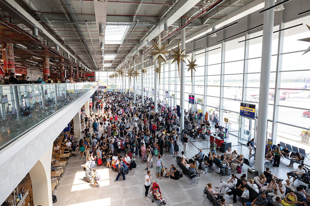 Hyrjet e shtetasve të huaj, 5-mujori