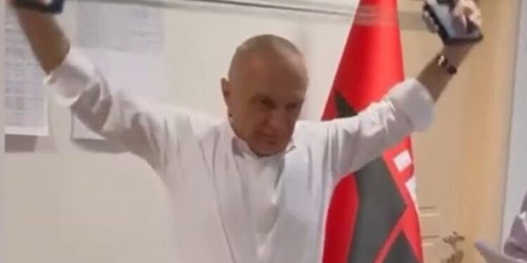 Intervista me celular nga burgu lë Metën 10 ditë pa palestër, Blushi reagon ashpër: E kanë dënuar sepse…