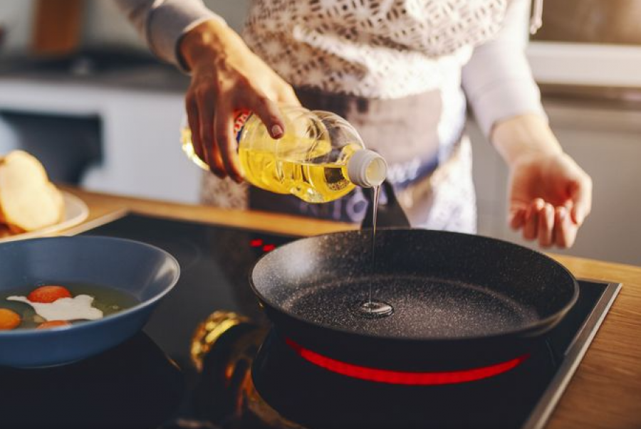 Ja tri ushqimet që dëmtojnë mëlçinë