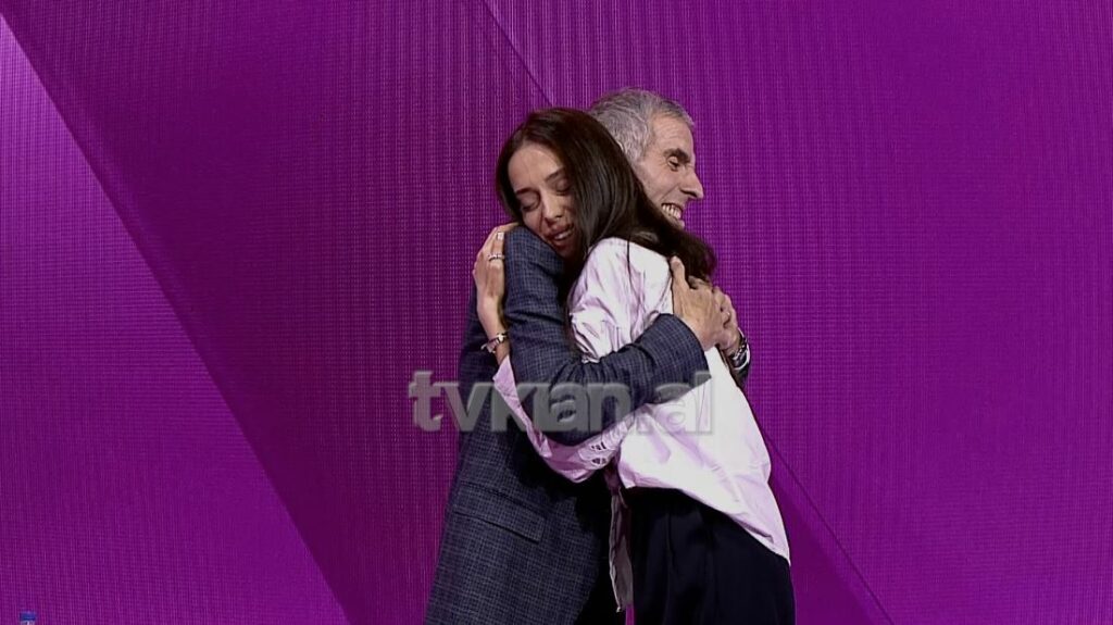 “Jam vajza më krenare!” Babë e bijë, bashkë për një ëndërr të madhe