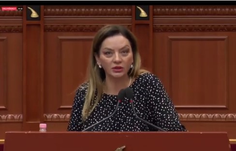 “Ju kanë urdhëruar bandat”/ Albana Vokshi: S’ma mbyllni dot gojën! Turp që…