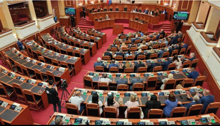 Kalon me 72 vota projektligji për enegjinë në ndërtesa