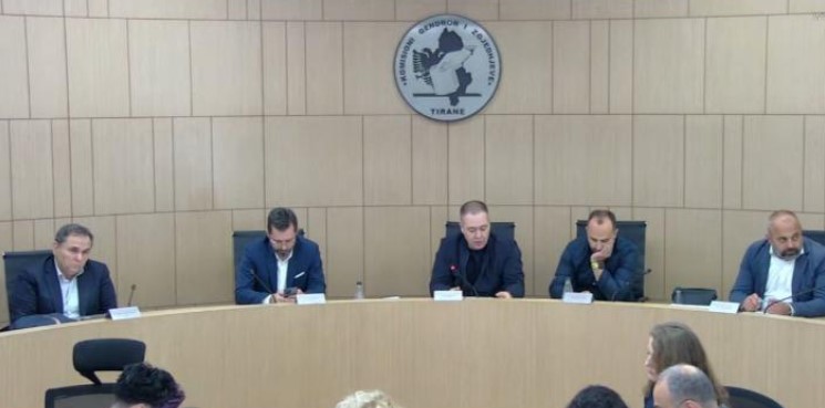 KAS vendos hapjen e 60 kutive në qarkun e Durrësit, i rrezikohet mandati të besuarit të Berishës