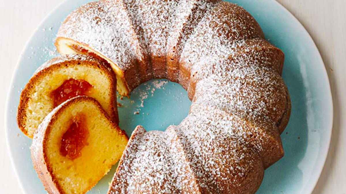 Kek me Kajsi të Freskëta – Butësi dhe Ëmbëlsi Perfekte