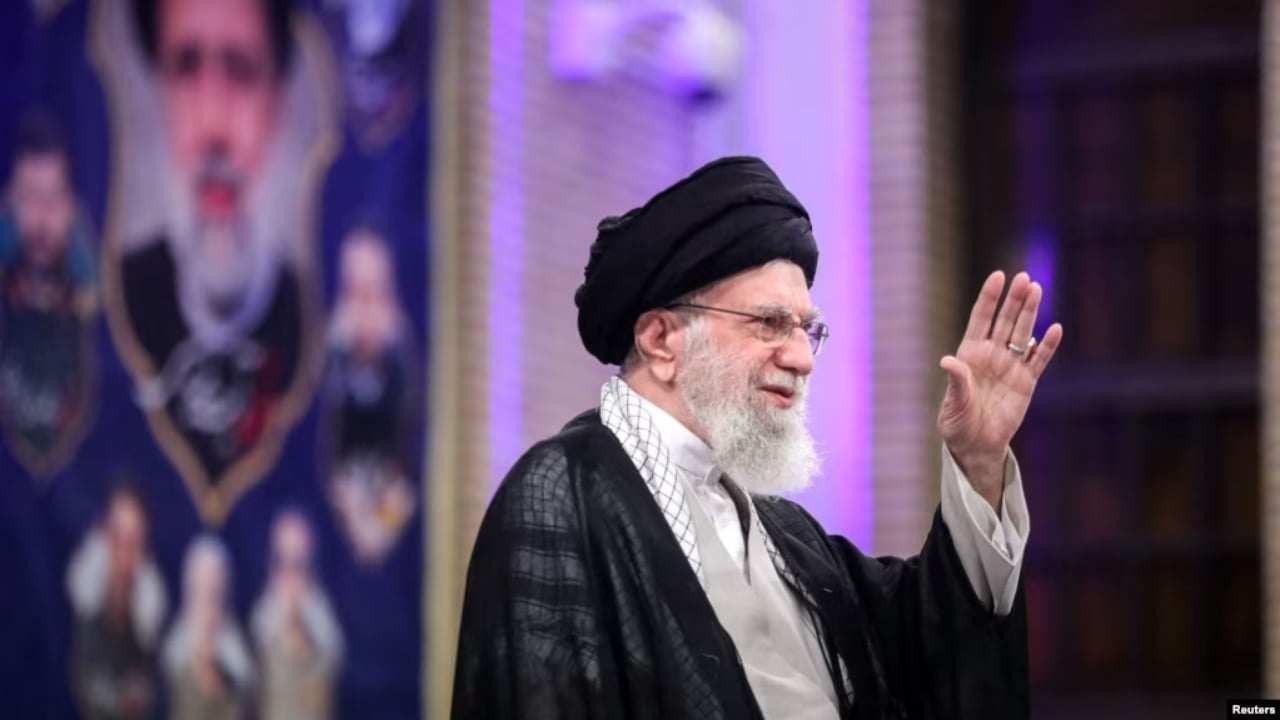 Khamenei: Irani i dha shuplakë të fortë SHBA-së