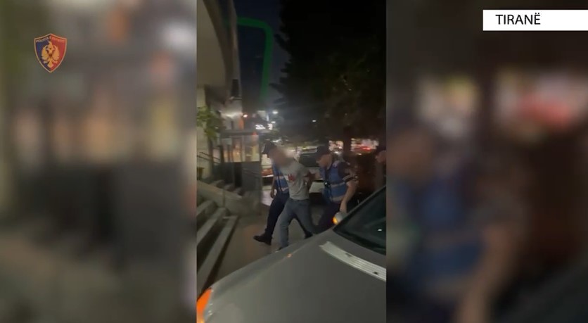 Kokainë dhe armë, arrestohet 25-vjeçari në Tiranë, i dënuar më parë për heqje të paligjshme të lirisë