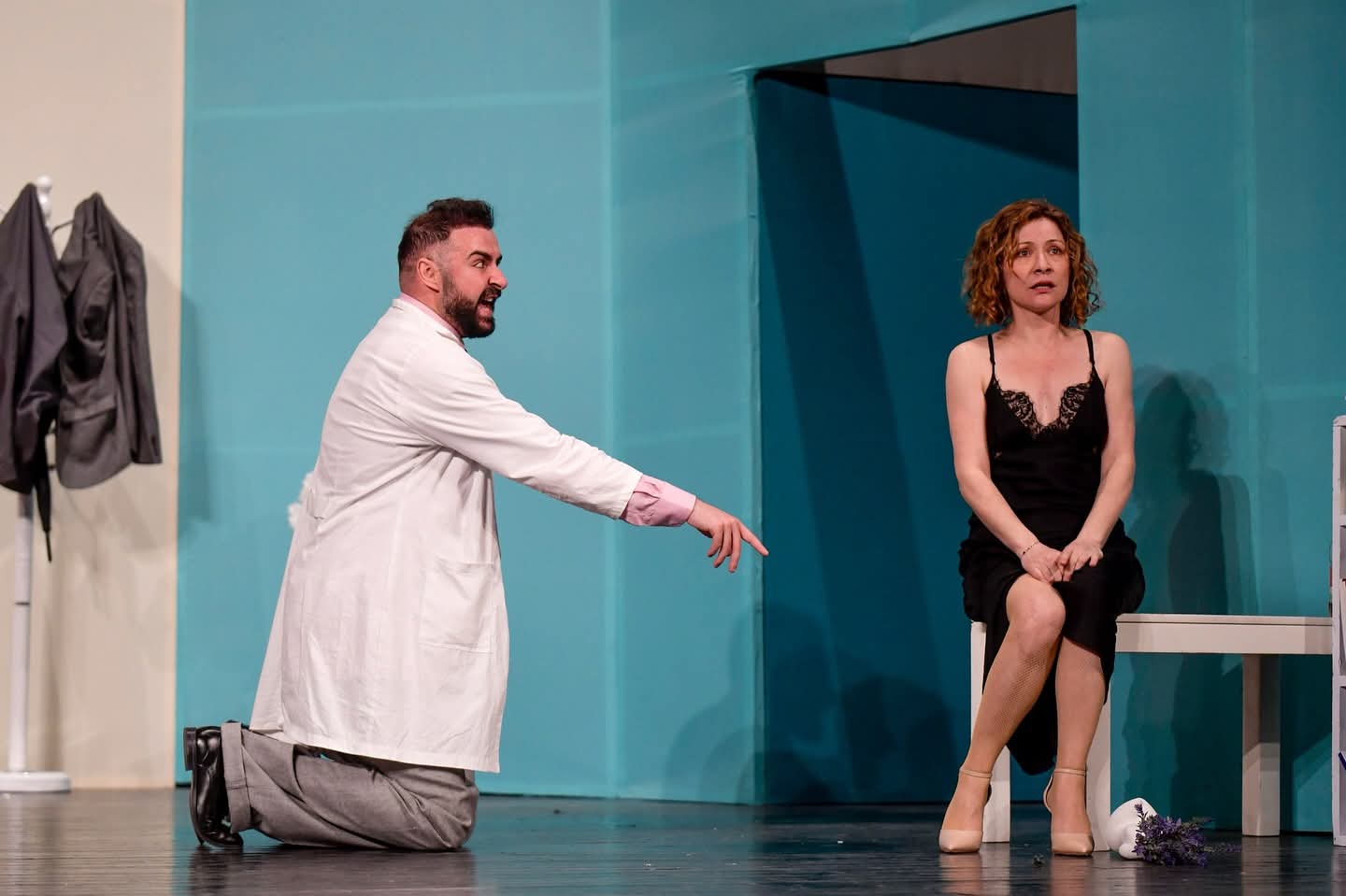 Komedia me humor verbues dhe me një kast fantastik aktorësh në datat 17,18,19,20 qershor në Teatrin Kombëtar