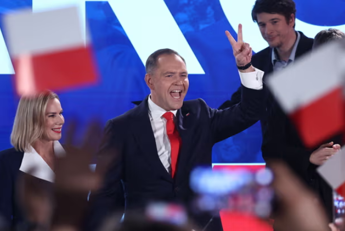 Konservatori Karol Nawrocki fiton zgjedhjet presidenciale në Poloni