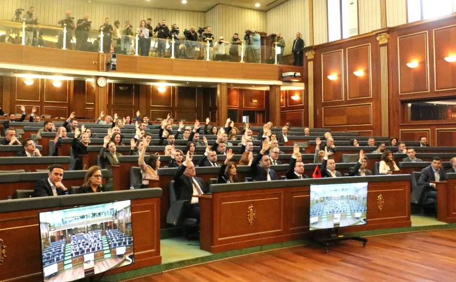 Kosova ende pa Kuvend,asnjë ndryshim në seancë edhe pas vendimit të Kushtetueses