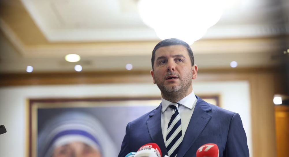 Krasniqi rizgjidhet kryetar i PDK-së