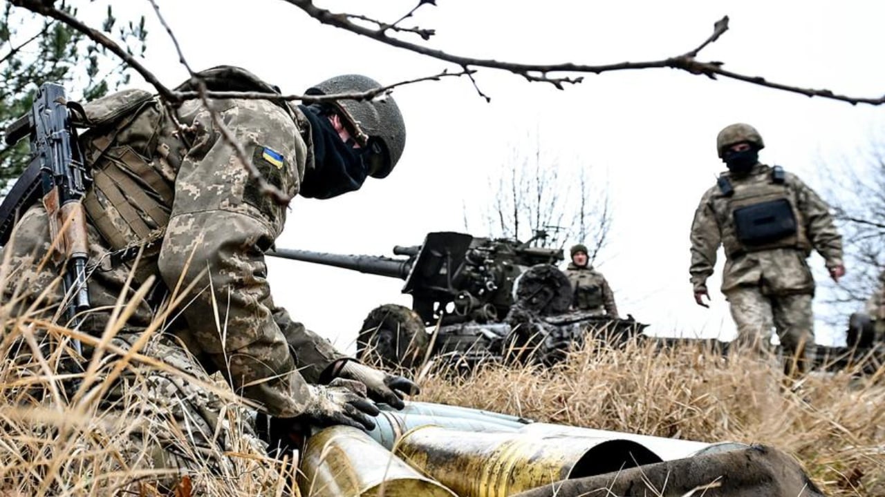 Kremlini: Po bisedojmë me Ukrainën për shkëmbimin e ushtarëve të vdekur