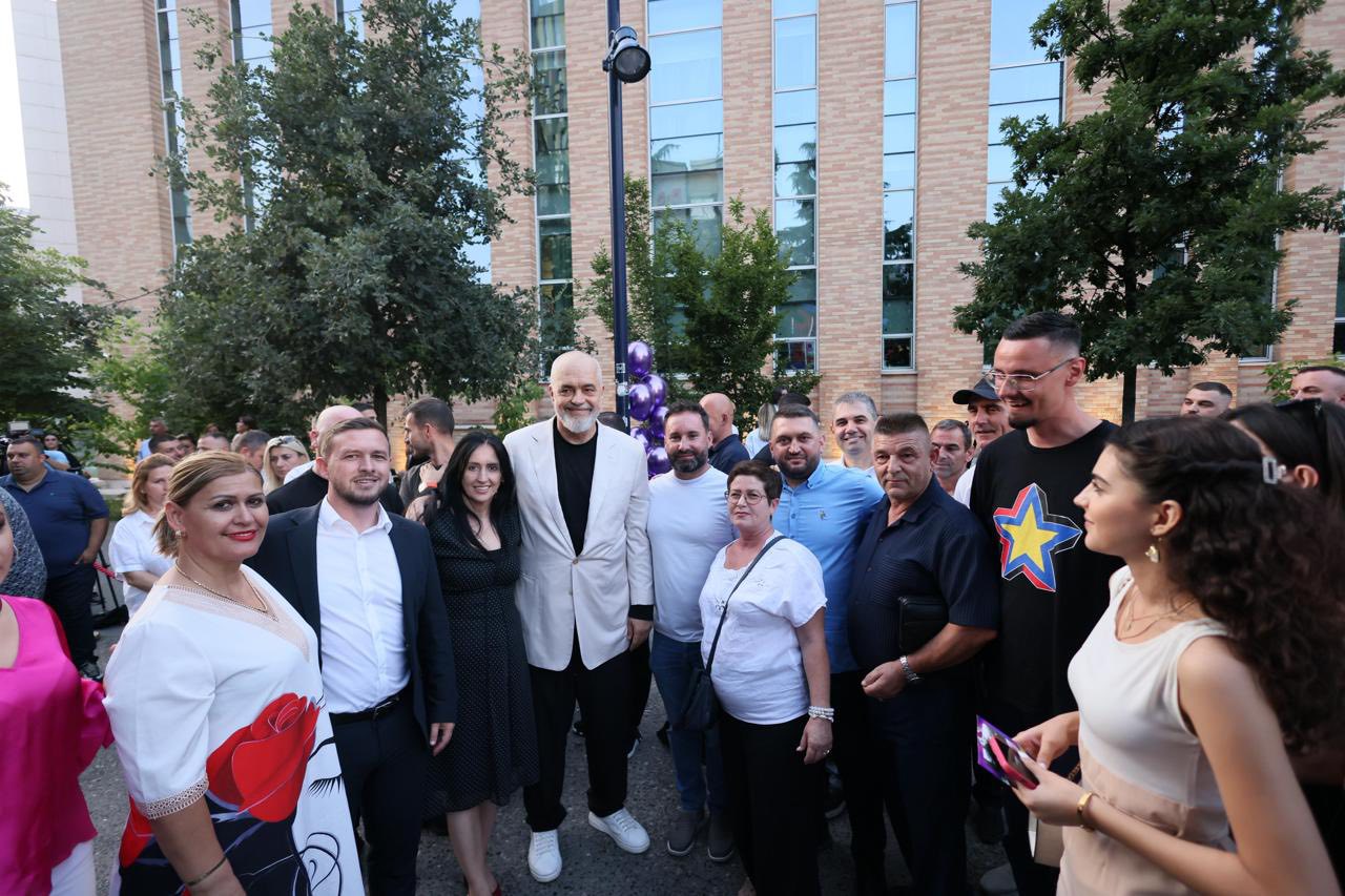 Kryeministri Rama ndan pamjet nga 34-vjetori i PS