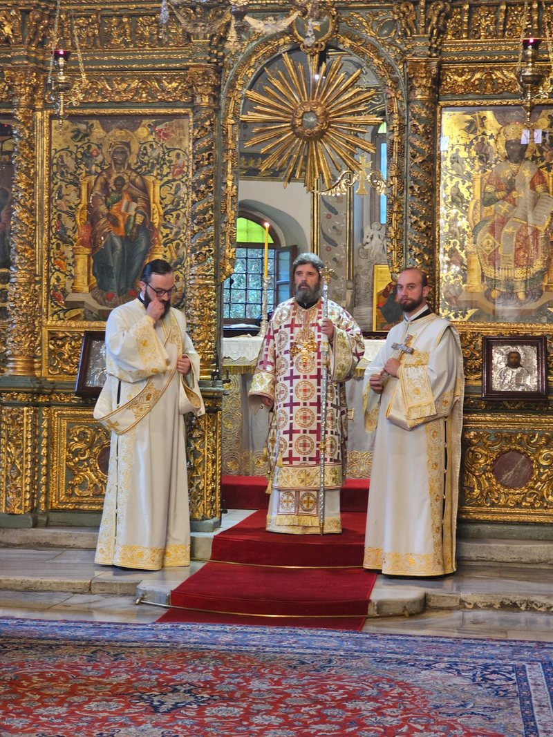 Kryepeshkop Joani mban meshë dhe fjalë tërësisht në shqip në Kishën e Patriakanës së Stambollit