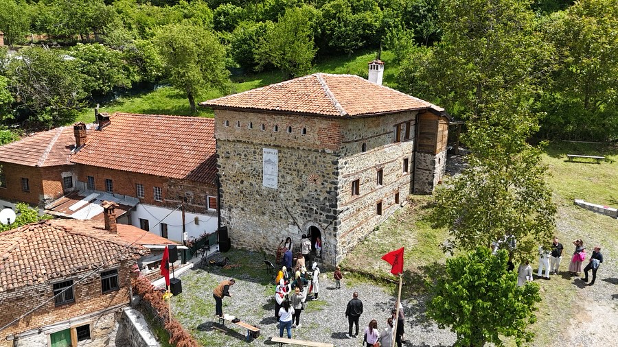 Kulla e Kurpalëve në Letaj, Has, tashmë është restauruar dhe pret vizitorë, vendas dhe të huaj
