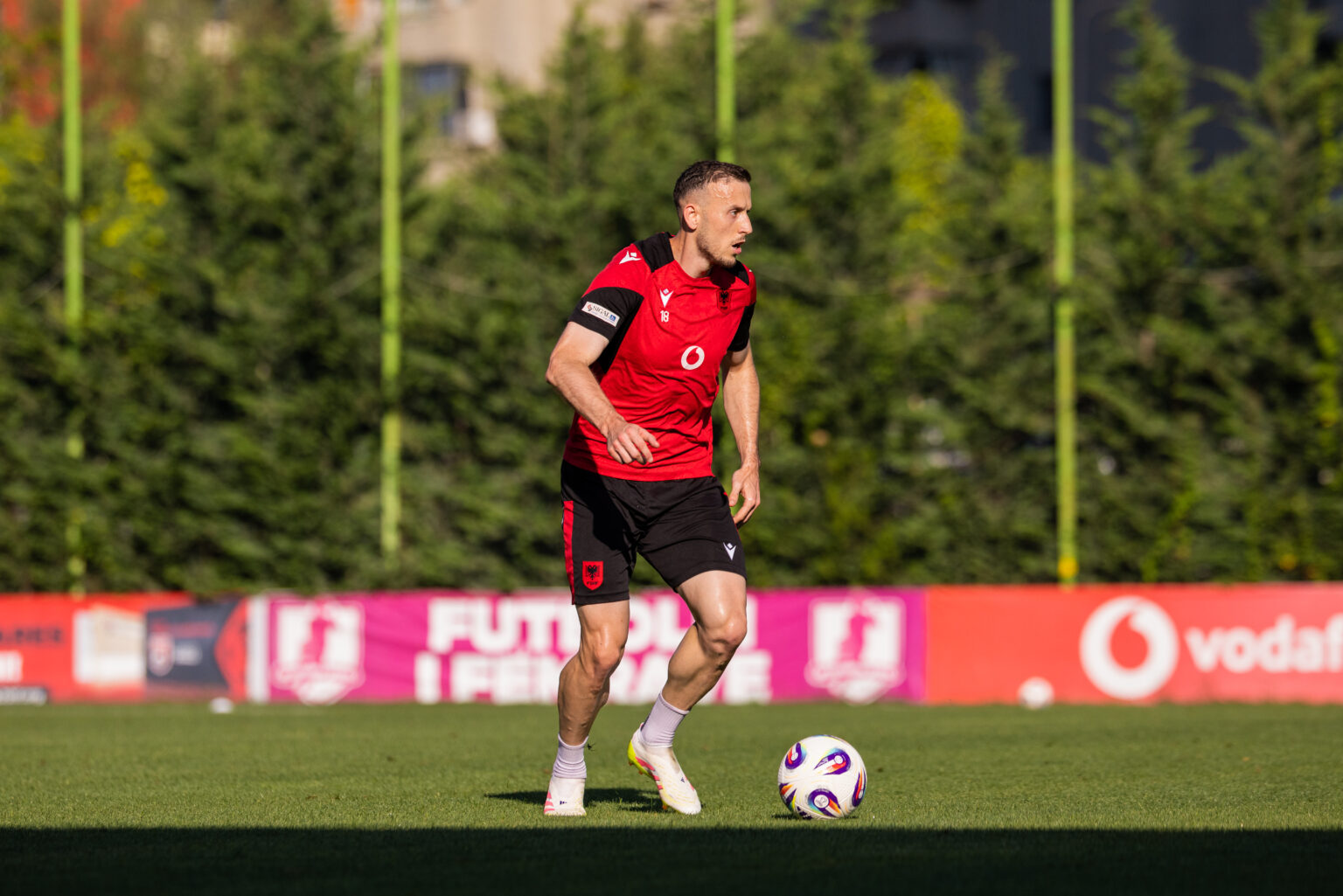 Kupa e Botës 2026/ Kombëtarja nis përgatitjet për ndeshjen ndaj Letonisë