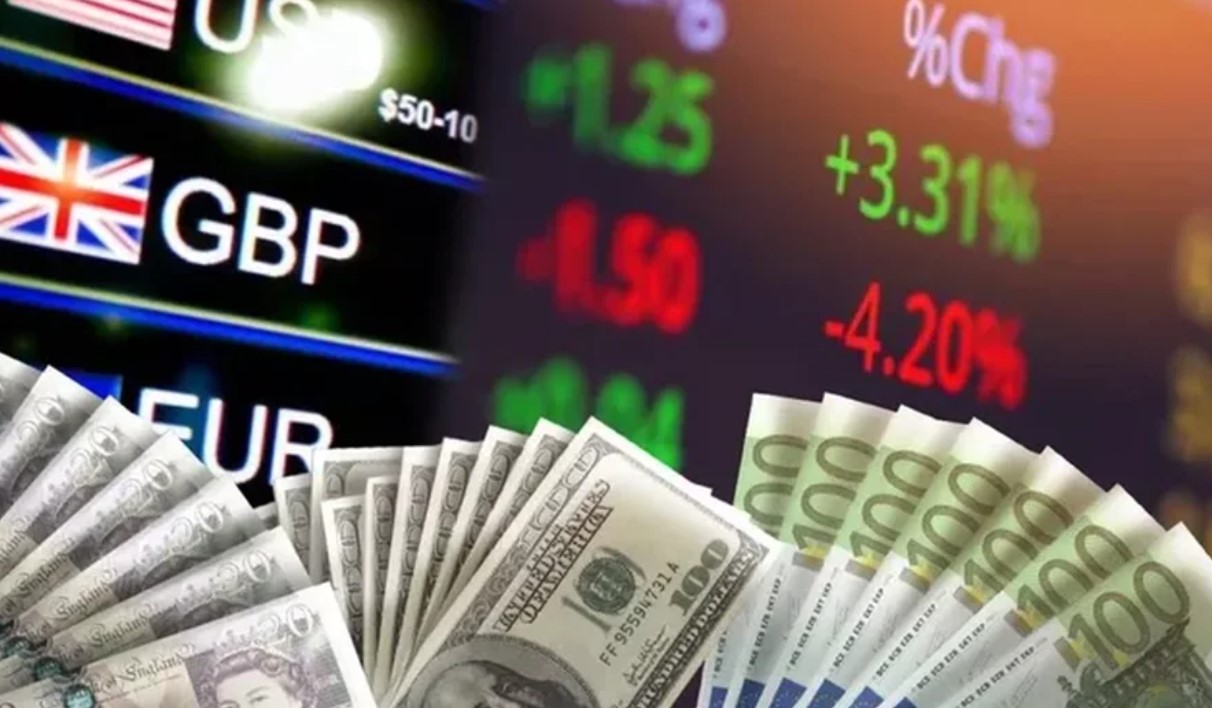 Kursi i këmbimit 1 qershor 2025, me sa shiten dhe blihen sot euro dhe dollari