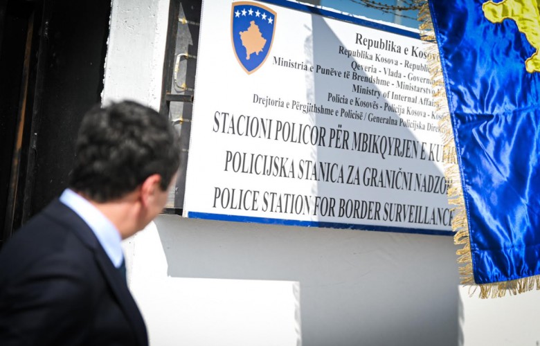 Kurti përuroi stacionin e ri policor në kufi me Serbinë