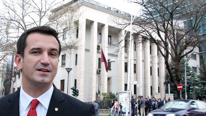 Kush e futi në burg Erion Veliajn, kryebashkiaku mesazh personit që e çoi në qeli, fati i tij në dorën e Albana…