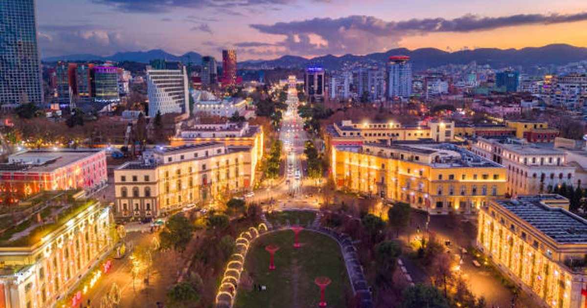 Kush po ble në Tiranë? Eksperti: Janë të të gjitha llojeve. Malaj: Mungon transparenca