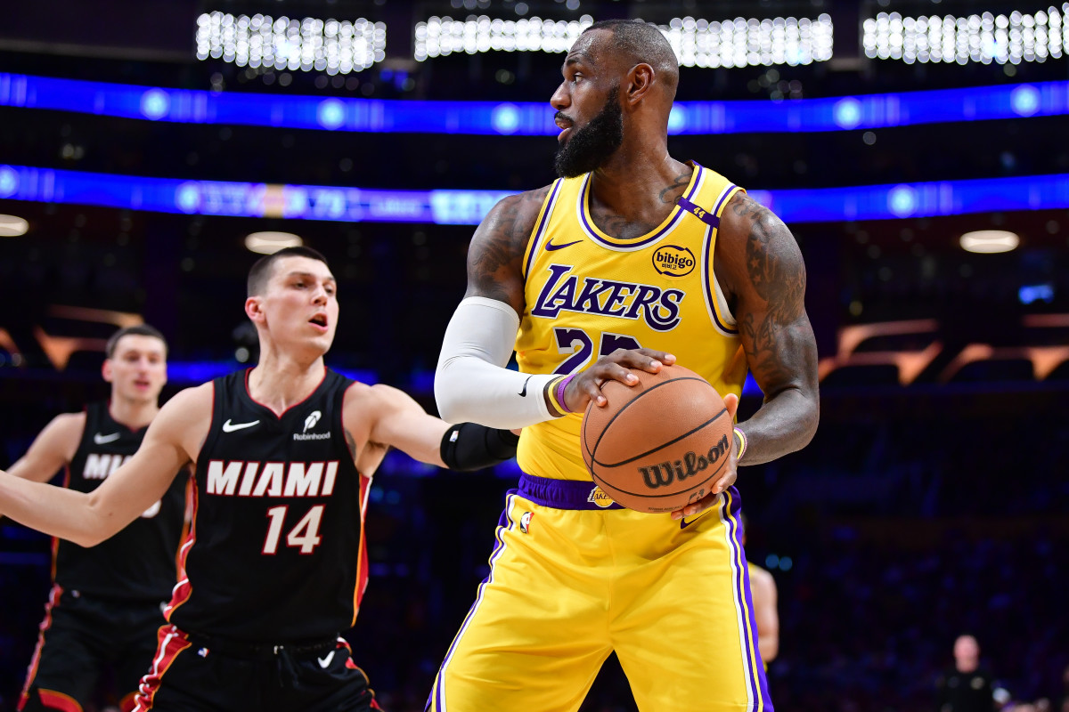 LeBron James gati të thyejë rekordin e sezoneve në NBA, i kërkon Lakers një skuadër fituese për titullin