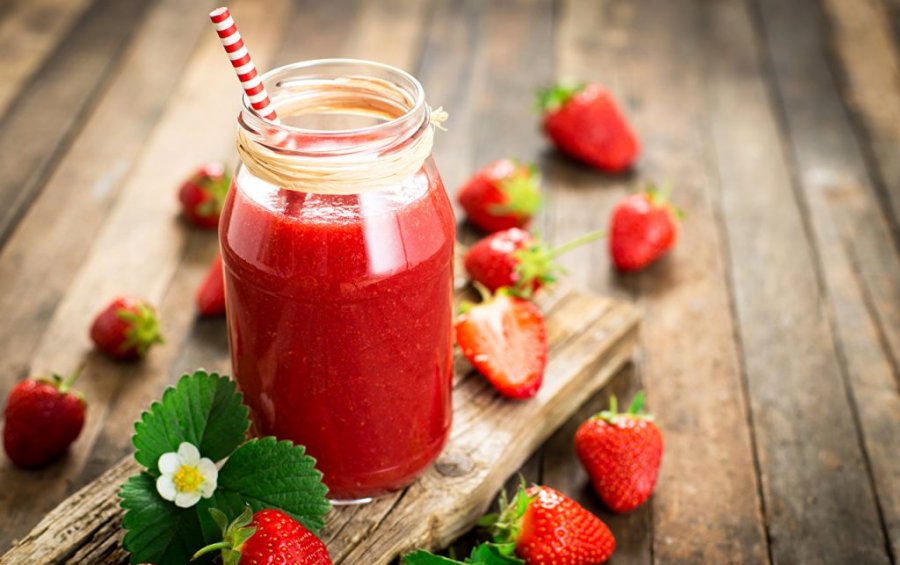 Lëng luleshtrydhesh kundër kolesterolit dhe pro zemrës, zbuloni funksionet e dobishme për trupin e njeriut