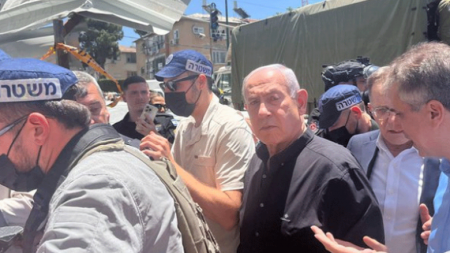 ‘Lufta i shkon në oborr’, Netanyahu kapet duke dalë nga bunkeri